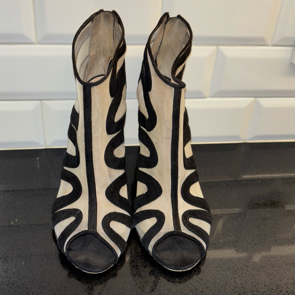 Monique Lhuillier Caged Bootie Heels Size 40 US 9 wedding bridesmaid